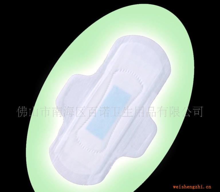 大量生產銷售貼心呵護瞬吸祛味絲薄型衛生巾