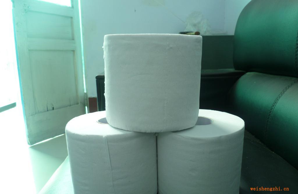 供應大量出口再生衛生卷紙