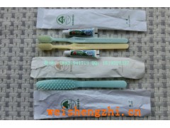 格林豪泰連鎖酒店客房一次性環保紙包裝牙刷排骨梳子兩面針牙膏