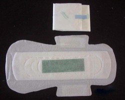 衛(wèi)生巾越白反而越臟，簡(jiǎn)直驚呆了！