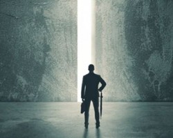 80米高煙囪已拆除 年產(chǎn)值曾達(dá)11億的紙廠成為歷史